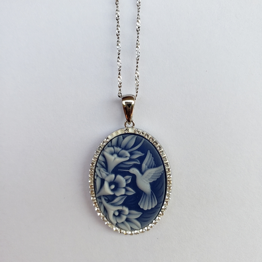 Pendant - Picture 2 of 2